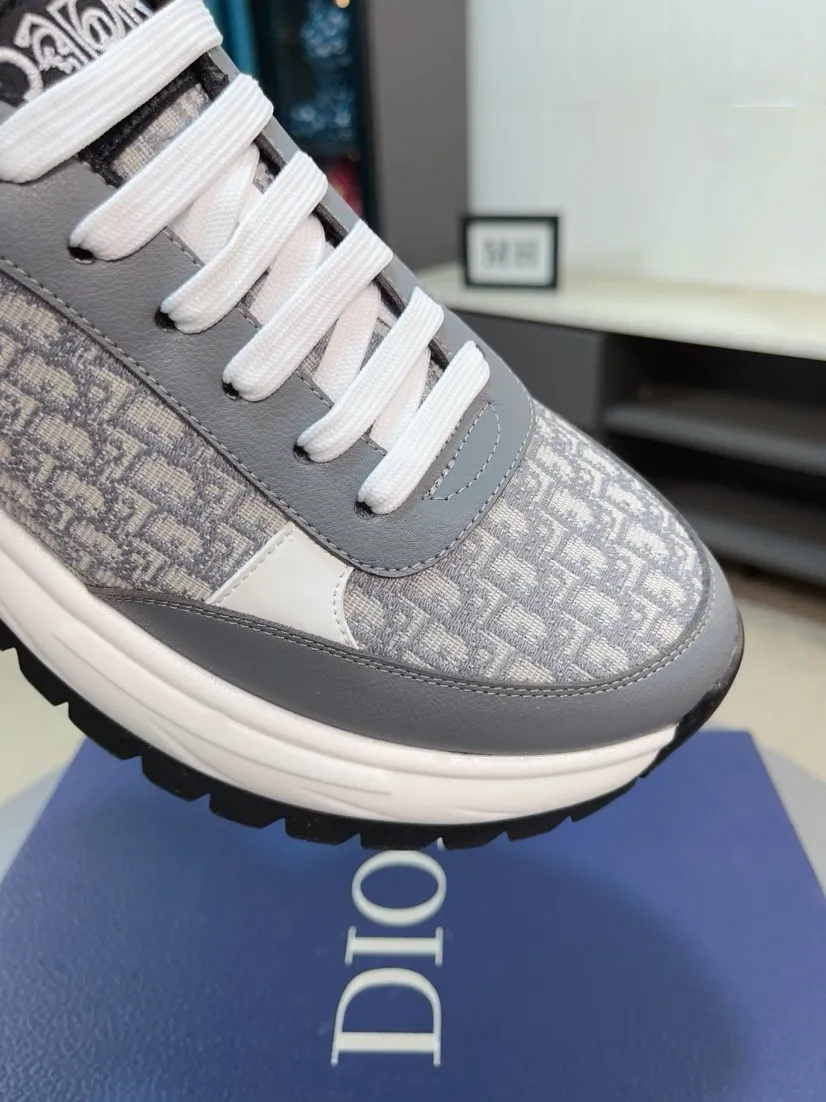 Men's men's shoes 💰438🌹🌹【Dior】Best-selling official website world premiere🔝High-end men's shoes brand official website latest series: The upper is made of imported cowhide with specially designed fabrics➕Mesh breathable lining. Make walking more convenient and comfortable! Compared with the official quality, Midea’s 1:1 replica. Create a fashionable personality to set off your uniqueness! A must-have for trendy men! Classic style. Men's sizes: 38-44.